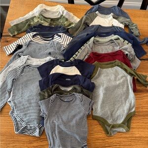Bundle of 3-6 Month Baby Boy Tops Gap, Old Navy, Carters, Cat and Jack 20 Pieces